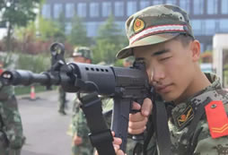 軍事拓展冬令營(yíng)孩子假期最好的平臺(tái)