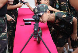 參加維和童軍冬令營加強孩子團隊協(xié)作精神！
