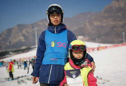 冬天與我們一起前往YuYoung青少年營地滑雪吧！