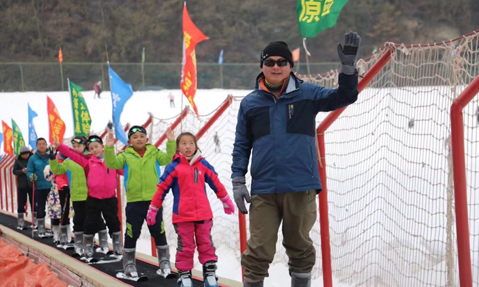武漢西點青少年滑雪冬令營