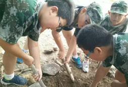 為什么選擇武漢軍訓冬令營?