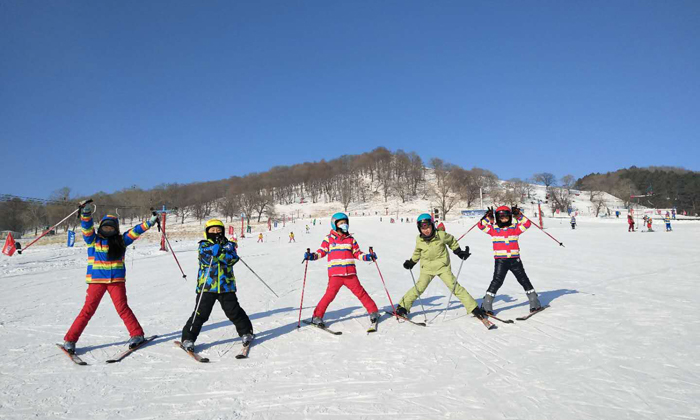 武漢附近的滑雪冬令營