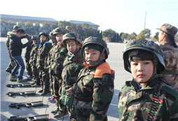 上海西點軍訓學校分享如何強化改進家庭教育