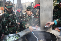 上海西點小學(xué)生冬令營幫助孩子抵制誘惑