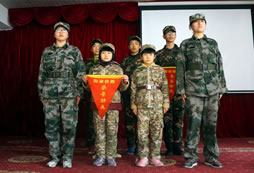 上海西點軍事教會孩子正確的“爭”與“讓”