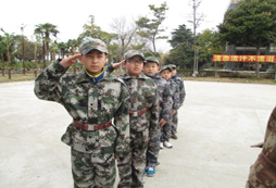 在冬令營幫助學(xué)員設(shè)定成長目標(biāo)