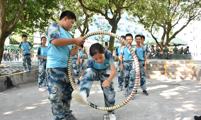 國(guó)內(nèi)小學(xué)生心智冬令營(yíng)
