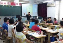小家伙不愛學英語寒假英語冬令營來支招