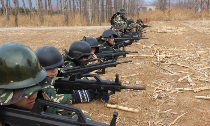 在北京 全真模擬64式手槍、95式步槍，真人CS技能，特色軍事科目全體驗(yàn)！