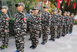 為什么深圳最強(qiáng)尖兵軍事冬令營(yíng)會(huì)這么受歡迎？