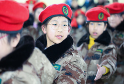 “家有女漢子” 上海精英女兵冬令營(yíng)，變得更加勇敢！