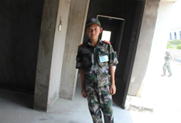 孩子精彩輝煌人生的第一步邁入了軍事冬令營