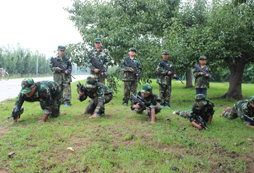 中學(xué)生參加軍事冬令營可以改善嗎？