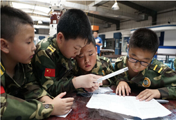 軍事冬令營青少年的學(xué)習(xí)成長天地