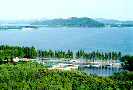 東湖盡顯美麗風(fēng)光 東湖盡顯美麗風(fēng)光